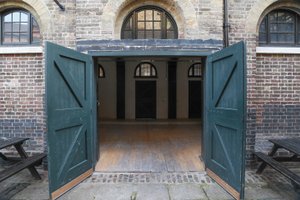 listings.show.sections.photos.alt